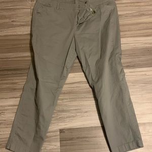 Grey Old Navy Pixie Ankle pants